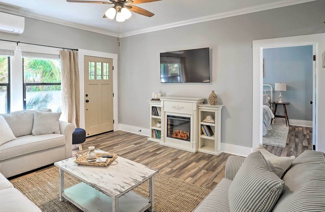 NOUVEAU-Downtown Ukiah Cottage, 5 Mi au lac Mendocino