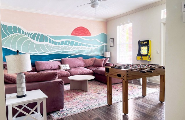Family-Ready! Dog Friendly | Location | Gated