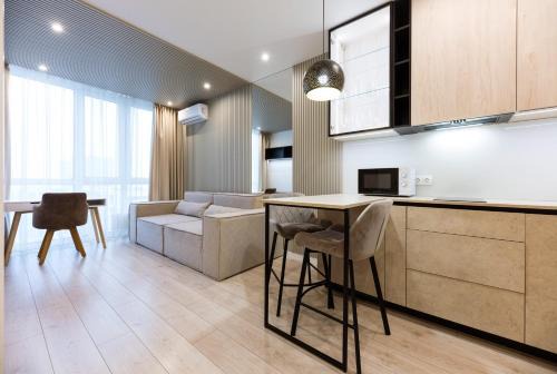 Nyvky Like Home - Файна Таун із сезонним басейном - Кв 58