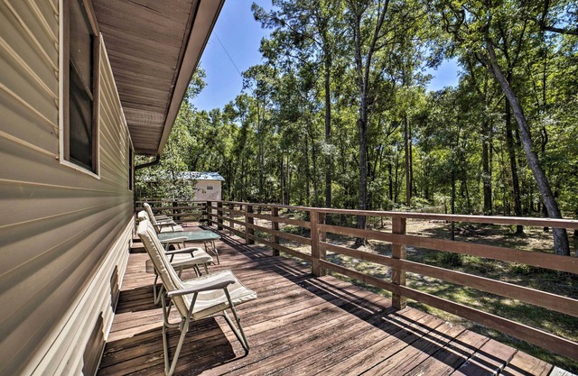 ¡NUEVO! 1. 5-Acre O’Brien Home w / Fire Pit - por River!