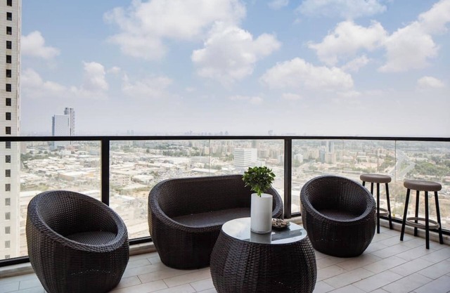 O&O Group- Special Apartment Sea View Luxury Tower