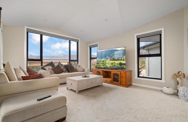 O'Reilly Residence - Spacious & Cosy 4 Bedroom Home