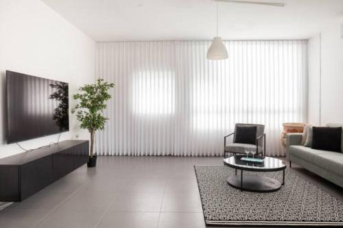 Oַ&O Group-Amazing APT Bat-Yam 3 Min Walk To Beach