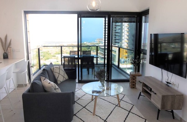 Oַ&O Group- Cool & Urban Apt Luxury Tower Sea View