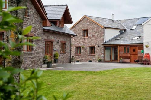 Oak Barn