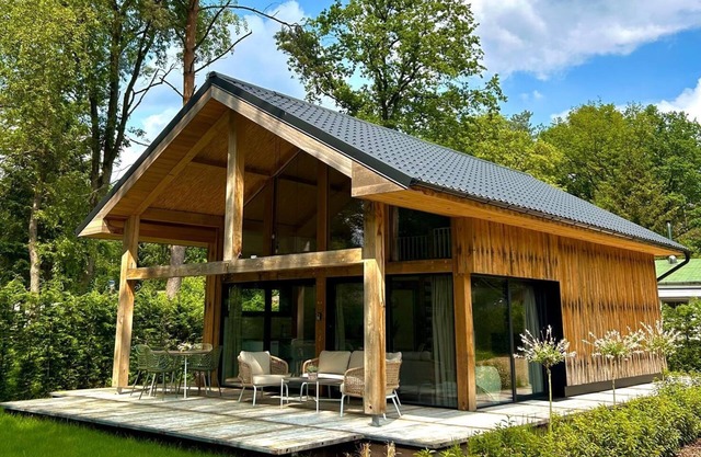 Oak Chalet In Zutendaal