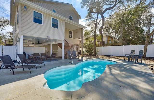 Oak Island Home w/ Pool: Walk to Long Beach!