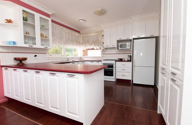 Oak St | Perfect Home Away From Home, Close to CBD