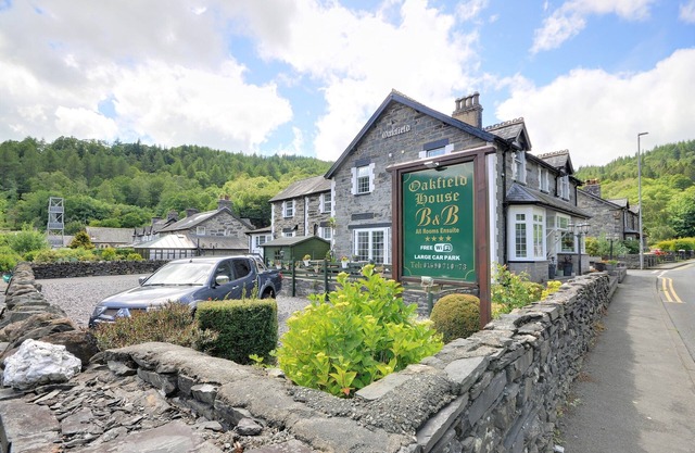 Oakfield House Bed and Breakfast