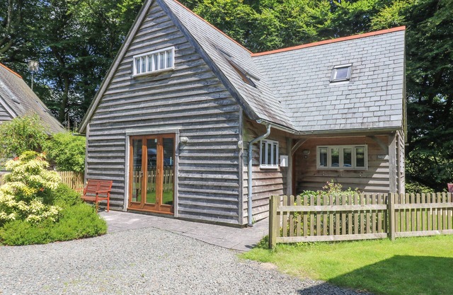 Oaklands, CAMELFORD