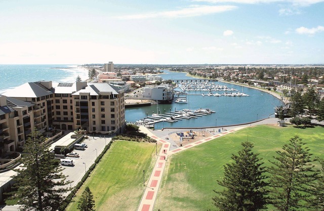 Oaks Glenelg Liberty Suites