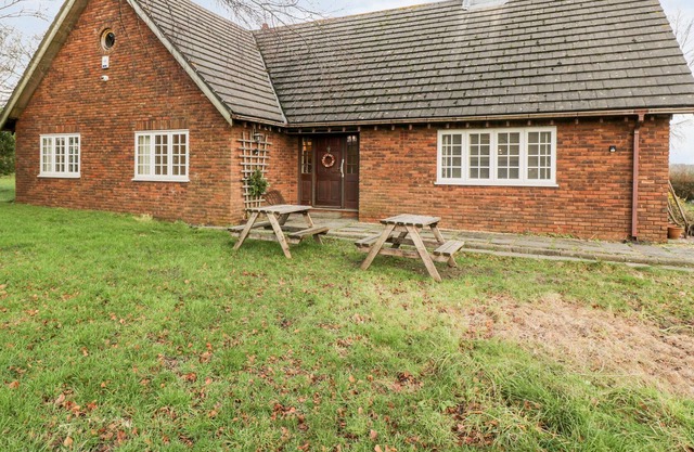 Oaktree Farm, WENVOE