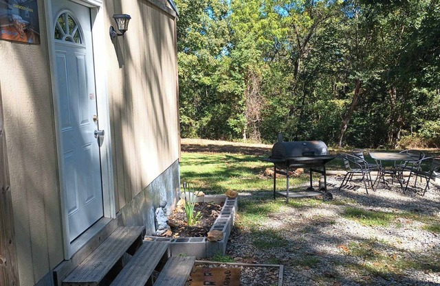 Experience nature at your fingertips! One bdr cabin near Buffalo River