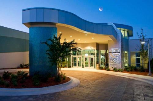 Oasis Hotel and Conv Center, an Ascend Collection Hotel