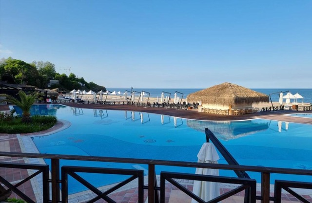 Oazis resort lux vip apartament
