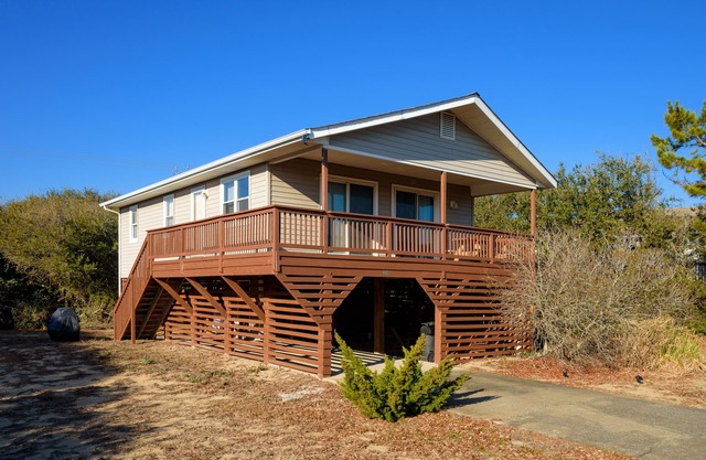 OBX - Relax in Well Maintained Beach House 200 Yards From the Beach