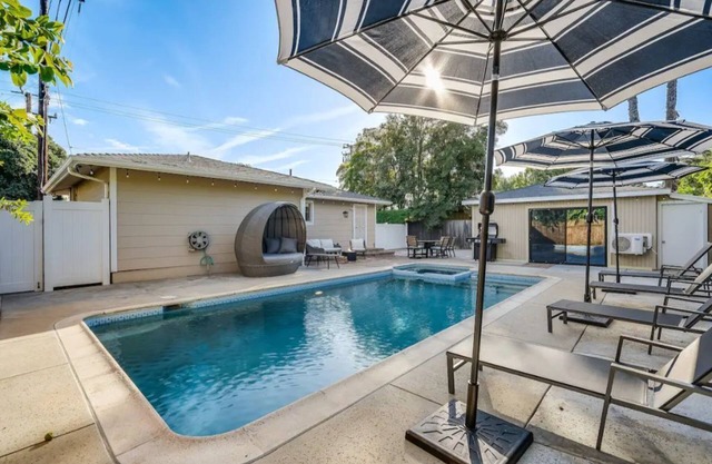OC Oasis, Disney, Heated pool, Sleeps12, EV Charge