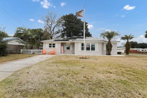 Ocean - 5 Beds Retreat with Pickleball, Arcade, Grill & Beach Access!