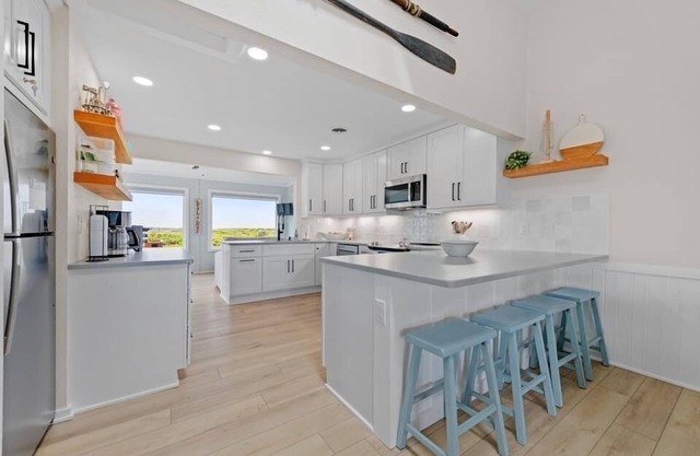 Ocean and Sound Views - Sleeps 10 - Easy Beach Access - Hot Tub & Community Pool