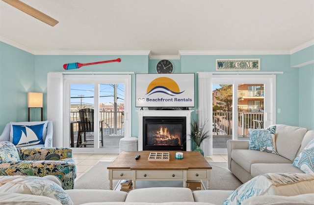 Ocean Bliss Updated Mid Town Steps to Beach Pool