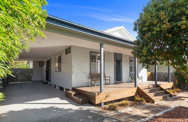 Ocean Blue Escape Beachside Living Granny Flat