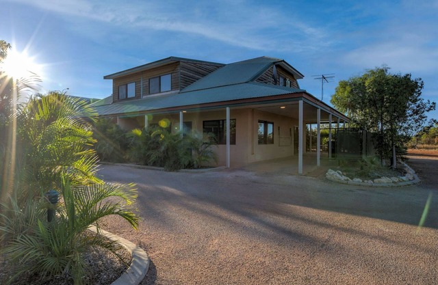 Ocean Breeze - 3 bedroom, 2 bathroom villa