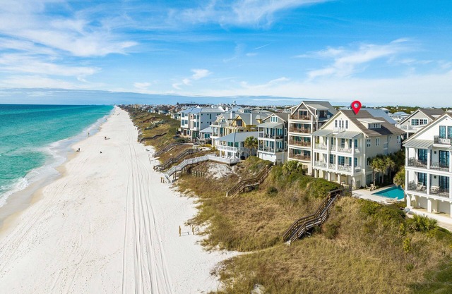 Ocean Escape Cottage - Gulf Front Luxury! Free Bikes/Chairs/Fitness/Tennis!