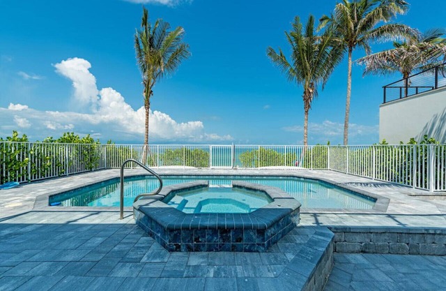 Spacious 6-bedroom Beachfront Home on Bonita Beach