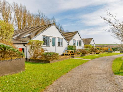 Ocean Breeze Villa 3 - Lundy Fields B