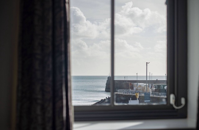 Ocean Cabins @ The Square - Saundersfoot