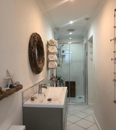 Ocean Drive Boutique Apartment continental Breakfast & Tray