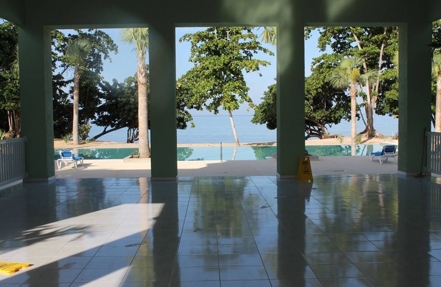 Ocean Condo 2 br au Little Bay Country Club à Negril