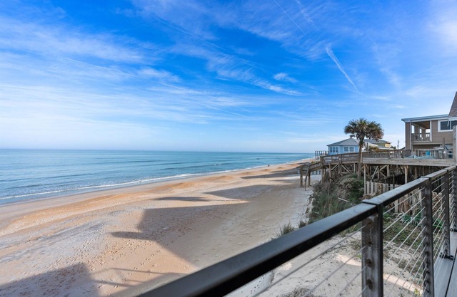 Ocean Front 4 bedrooms, 2 Ocean Decks, Direct Flagler Beach Ocean House