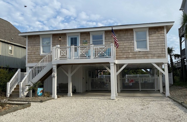 Cottage face à l'océan récemment rénové avec piscine privée!