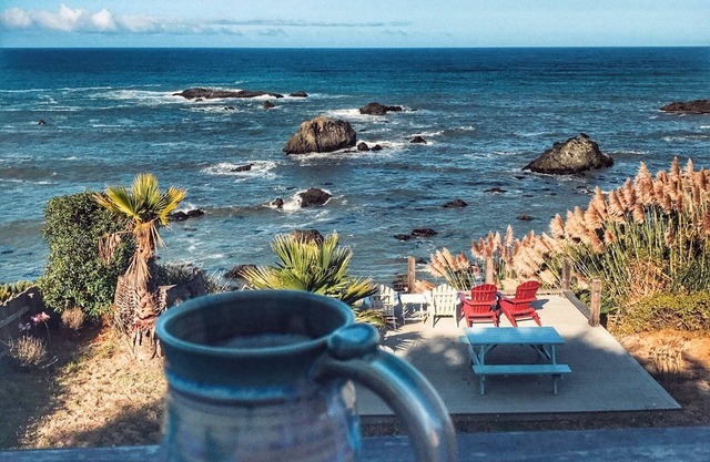 Cottage face à l'océan avec de magnifiques vues sur l'eau vive