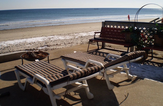 Face à la mer directement à la plage .10 jours pour le prix de 7 en septembre