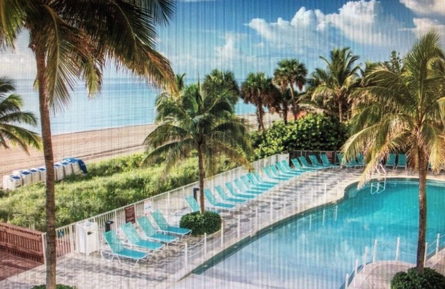 Ocean Front à Aventura directement à l'océan, peut accueillir 4 adultes, parking inclus.