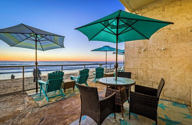 Magnifique Condo 1BR Beachfront 1 pâté de maisons de Carlsbad Village