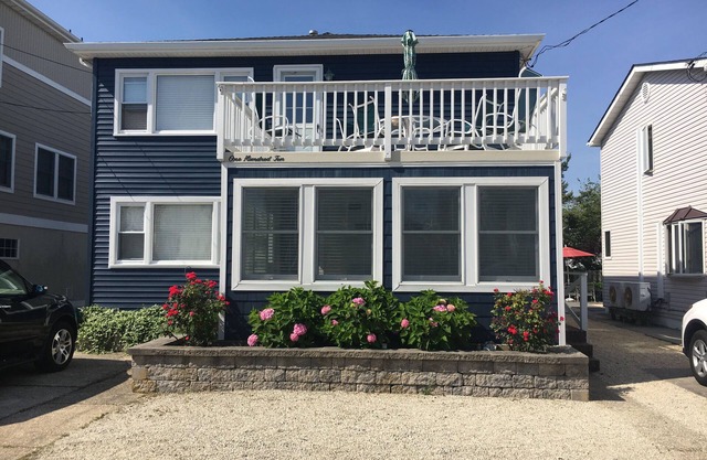 Ocean côté 3 Bdrm - 8 à la plage - 1er étage, propre, lumineux et confortable
