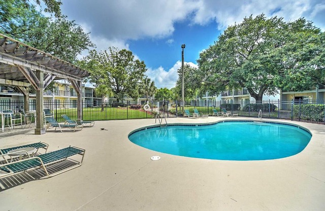 Ocean Springs Condo in Waterfront Resort!