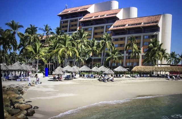 1 King BDRM, 2 BATH Ocean View Suite avec balcon privé