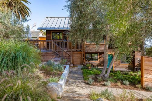 Ocean View by Paradise Retreats