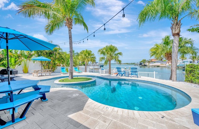 Waterfront | Heated Pool | 3 Bedroom | Island Paradise