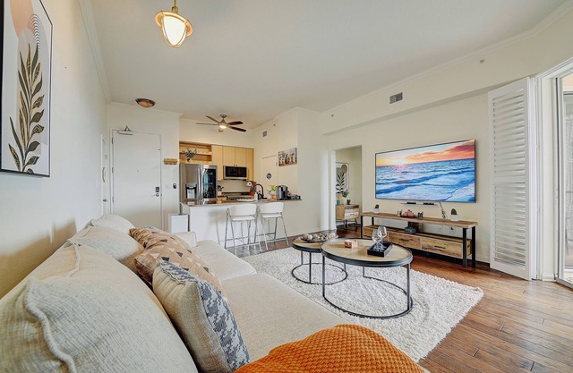 Ocean View Oasis next to Beach and Convention Center with free parking