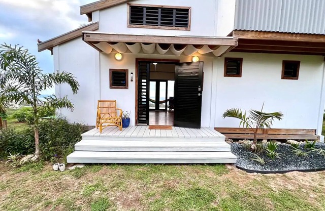 Ocean view romantic getaway chalet