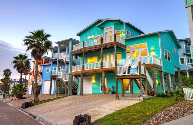 Ocean views from two decks & beach boardwalk across the street