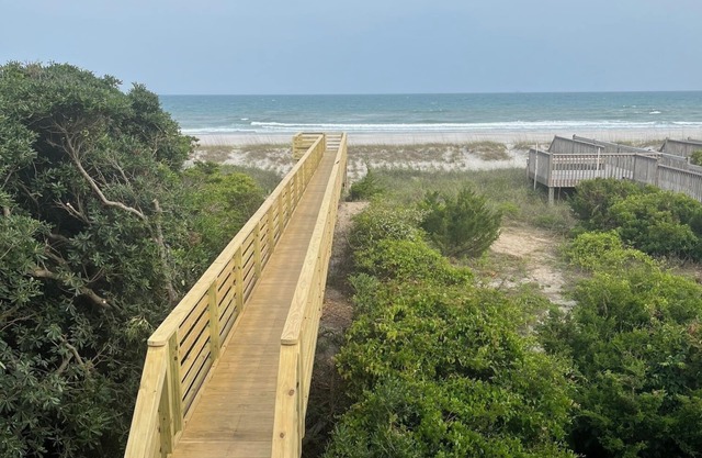 Oceanfront! Great for families!