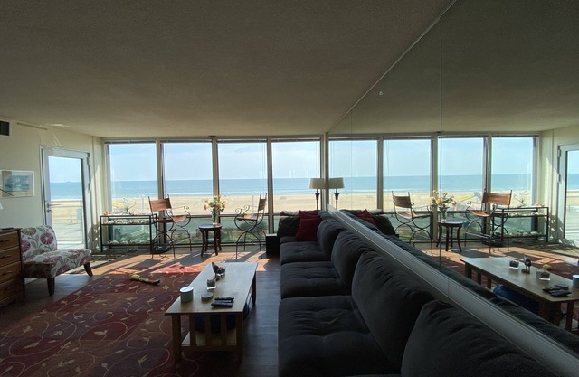 Oceanfront 2 bedroom condo