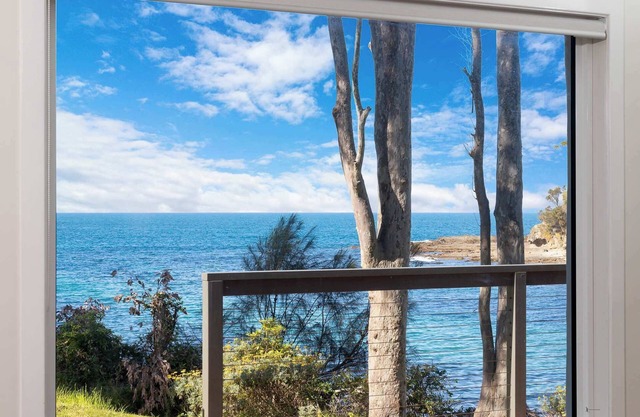 Oceanfront Beauty in Lilli Pilli