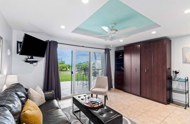 The Beach on Longboat Key #106 Resort by RVA